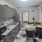 Villas Високо