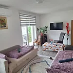 아파트 Villas