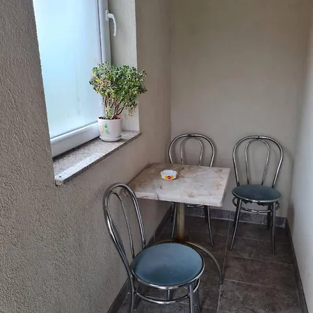 Villas Високо