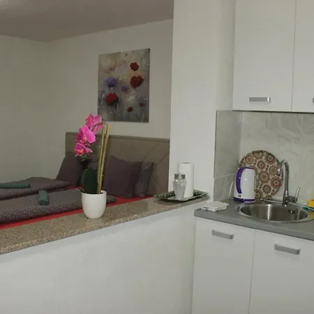 Villas Високо